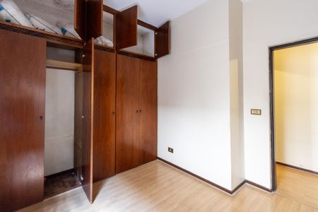 Casa à venda com 200m², 3 quartos e 3 vagas Casa à venda com 200m², 3 quartos e 3 vagasQuarto 1