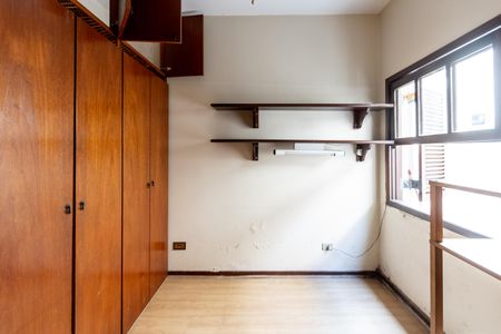 Casa à venda com 200m², 3 quartos e 3 vagas Casa à venda com 200m², 3 quartos e 3 vagasQuarto 2