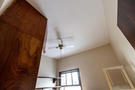 Casa à venda com 200m², 3 quartos e 3 vagas Casa à venda com 200m², 3 quartos e 3 vagasQuarto 2