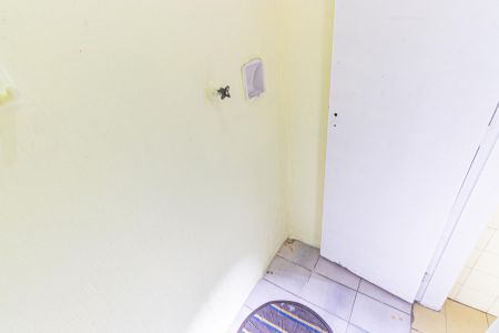Apartamento para alugar com 70m², 2 quartos e sem vaga Apartamento para alugar com 70m², 2 quartos e sem vagaBanheiro de Serviço