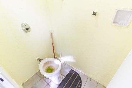 Apartamento para alugar com 70m², 2 quartos e sem vaga Apartamento para alugar com 70m², 2 quartos e sem vagaBanheiro de Serviço