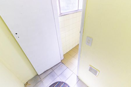 Apartamento para alugar com 70m², 2 quartos e sem vaga Apartamento para alugar com 70m², 2 quartos e sem vagaBanheiro de Serviço