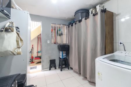 Casa à venda com 90m², 2 quartos e 1 vagaÁrea de Serviço