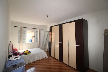 Casa à venda com 175m², 3 quartos e 3 vagasSuíte