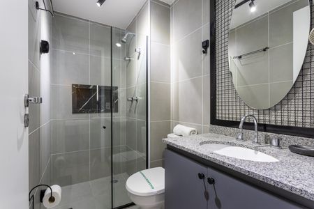 Banheiro de apartamento à venda com 1 quarto, 22m² em Barra Funda, São Paulo