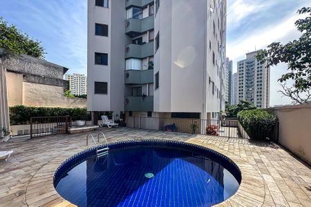 Apartamento à venda com 75m², 3 quartos e 1 vaga Apartamento à venda com 75m², 3 quartos e 1 vagaPiscina