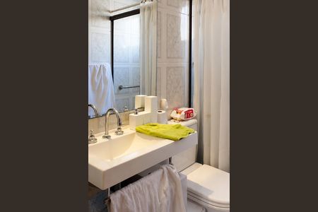 Apartamento à venda com 75m², 3 quartos e 1 vaga Apartamento à venda com 75m², 3 quartos e 1 vagaBanheiro