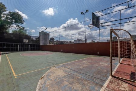 Apartamento à venda com 220m², 4 quartos e 2 vagas Apartamento à venda com 220m², 4 quartos e 2 vagasQuadra Esportiva