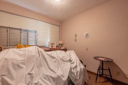 Apartamento à venda com 220m², 4 quartos e 2 vagas Apartamento à venda com 220m², 4 quartos e 2 vagasQuarto 3
