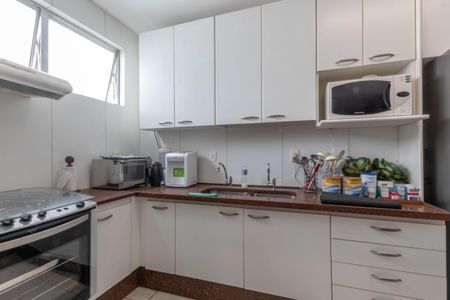 Apartamento à venda com 220m², 4 quartos e 2 vagas Apartamento à venda com 220m², 4 quartos e 2 vagasCozinha