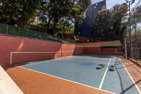 Apartamento à venda com 220m², 4 quartos e 2 vagas Apartamento à venda com 220m², 4 quartos e 2 vagasQuadra Esportiva