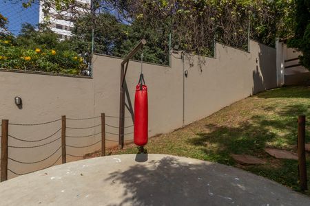 Apartamento à venda com 220m², 4 quartos e 2 vagas Apartamento à venda com 220m², 4 quartos e 2 vagasÁrea externa