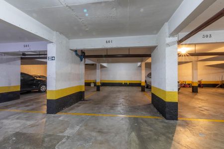 Apartamento à venda com 220m², 4 quartos e 2 vagas Apartamento à venda com 220m², 4 quartos e 2 vagasGaragem