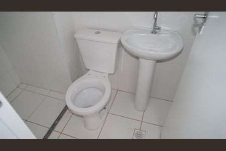 Banheiro de apartamento à venda com 2 quartos, 35m² em Vila Rosalia, Guarulhos