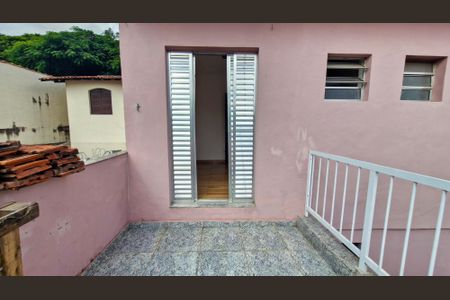 Casa para alugar com 60m², 2 quartos e 1 vaga