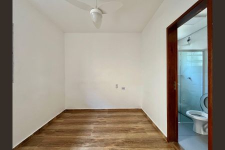 Casa para alugar com 25m², 1 quarto e 1 vagaQuarto