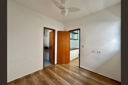 Casa para alugar com 25m², 1 quarto e 1 vagaQuarto