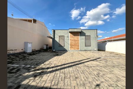 Casa para alugar com 25m², 1 quarto e 1 vagaFachada