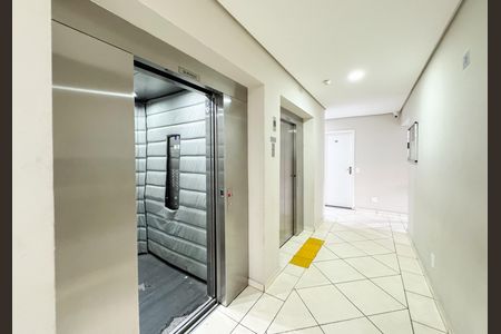 Apartamento à venda com 40m², 2 quartos e 1 vaga Apartamento à venda com 40m², 2 quartos e 1 vagaHall Social