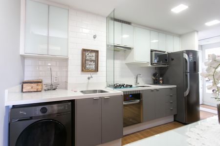 Apartamento à venda com 40m², 2 quartos e 1 vaga Apartamento à venda com 40m², 2 quartos e 1 vagaCozinha / Área de Serviço