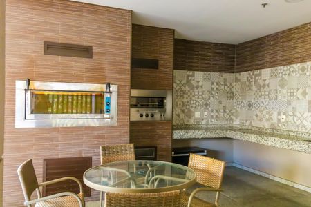 Apartamento para alugar com 60m², 2 quartos e 1 vagaÁrea comum - Churrasqueira