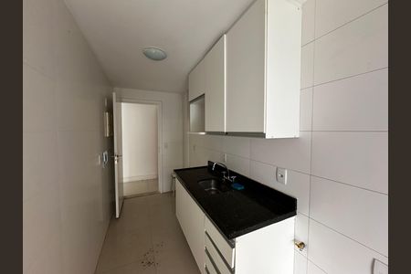 Apartamento para alugar com 105m², 3 quartos e 2 vagas Apartamento para alugar com 105m², 3 quartos e 2 vagasCozinha