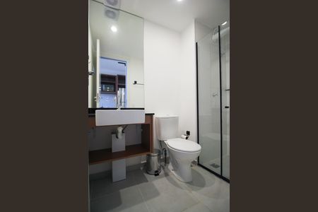 Studio para alugar com 24m², 1 quarto e sem vaga Studio para alugar com 24m², 1 quarto e sem vagaBanheiro social
