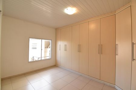 Casa para alugar com 282m², 3 quartos e 5 vagasQuarto 2