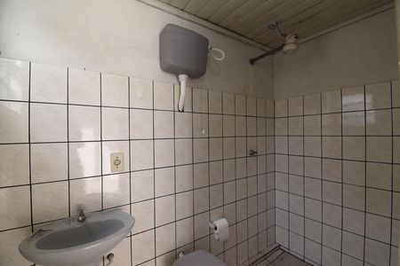 Casa para alugar com 282m², 3 quartos e 5 vagasBanheiro externo