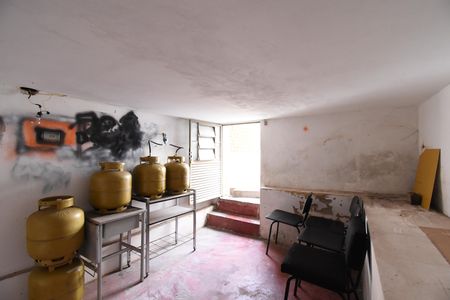 Casa para alugar com 282m², 3 quartos e 5 vagasPorão 