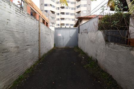 Casa para alugar com 282m², 3 quartos e 5 vagasFachada