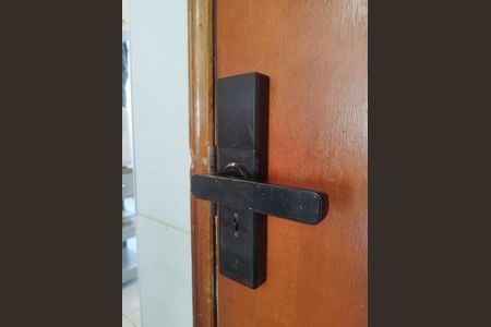 Apartamento à venda com 59m², 2 quartos e 1 vagaFechadura Eletrônica 