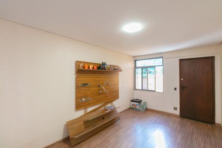 Apartamento à venda com 2 quartos, 55m² em São Francisco, Belo Horizonte