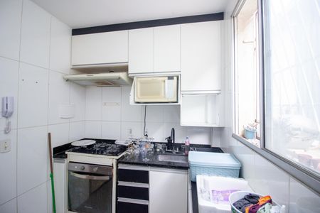 Apartamento à venda com 40m², 2 quartos e 1 vaga Apartamento à venda com 40m², 2 quartos e 1 vagaCozinha e Área de Serviço