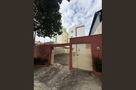 Apartamento à venda com 40m², 2 quartos e 1 vaga Apartamento à venda com 40m², 2 quartos e 1 vagaFachada