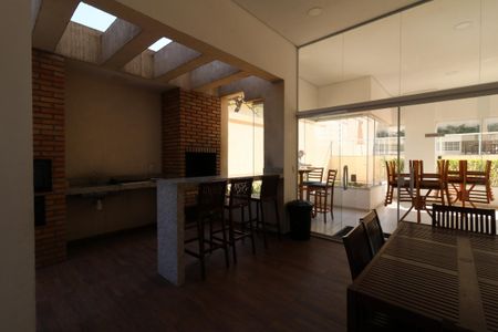 Apartamento à venda com 60m², 2 quartos e 1 vagaÁrea Comum - Churrasqueira