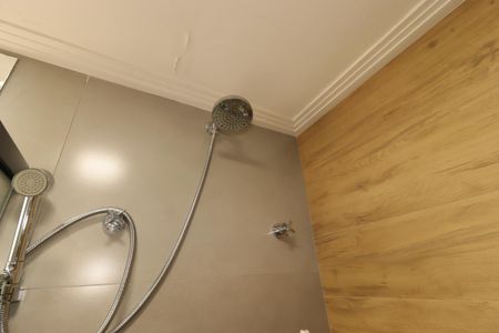 Apartamento à venda com 60m², 2 quartos e 1 vagaBanheiro da Suíte - Chuveiro