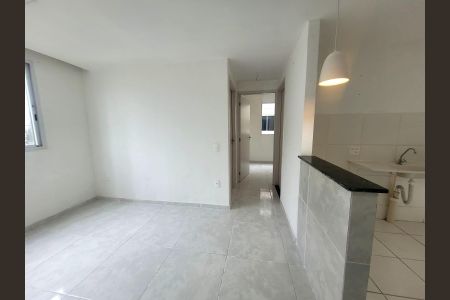 Sala de apartamento para alugar com 2 quartos, 40m² em Gardênia Azul, Rio de Janeiro