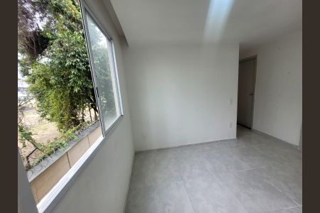 Quarto de apartamento para alugar com 2 quartos, 40m² em Gardênia Azul, Rio de Janeiro