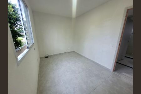 Quarto de apartamento para alugar com 2 quartos, 40m² em Gardênia Azul, Rio de Janeiro
