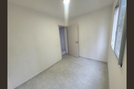 Quarto de apartamento para alugar com 2 quartos, 40m² em Gardênia Azul, Rio de Janeiro