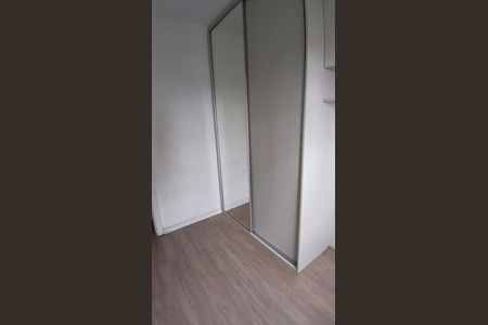 Quarto 1 de apartamento para alugar com 2 quartos, 62m² em Capão Raso, Curitiba