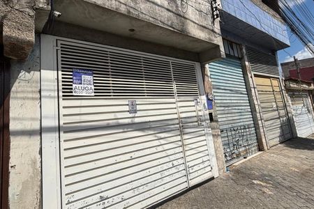 Casa para alugar com 65m², 2 quartos e sem vagaFachada