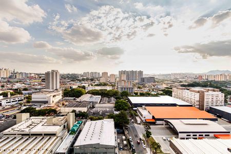 Apartamento à venda com 37m², 2 quartos e 1 vaga Apartamento à venda com 37m², 2 quartos e 1 vagaVaranda