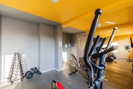Apartamento à venda com 37m², 2 quartos e 1 vaga Apartamento à venda com 37m², 2 quartos e 1 vagaÁrea comum - Academia