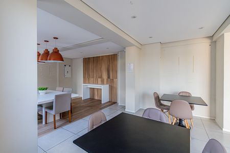 Apartamento à venda com 37m², 2 quartos e 1 vaga Apartamento à venda com 37m², 2 quartos e 1 vagaÁrea comum - Salão de festas