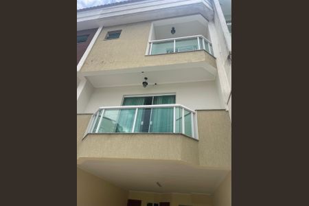Casa à venda com 180m², 3 quartos e 4 vagasFoto 02