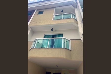 Casa à venda com 180m², 3 quartos e 4 vagasFoto 01