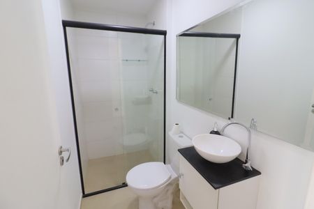 Banheiro de apartamento para alugar com 2 quartos, 46m² em I.a.p.i., Osasco