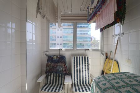 Apartamento para alugar com 90m², 2 quartos e 1 vagaÁrea de Serviço